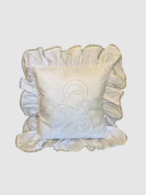 Almofada Com Babado Richelieu Bordado de Nossa Senhora